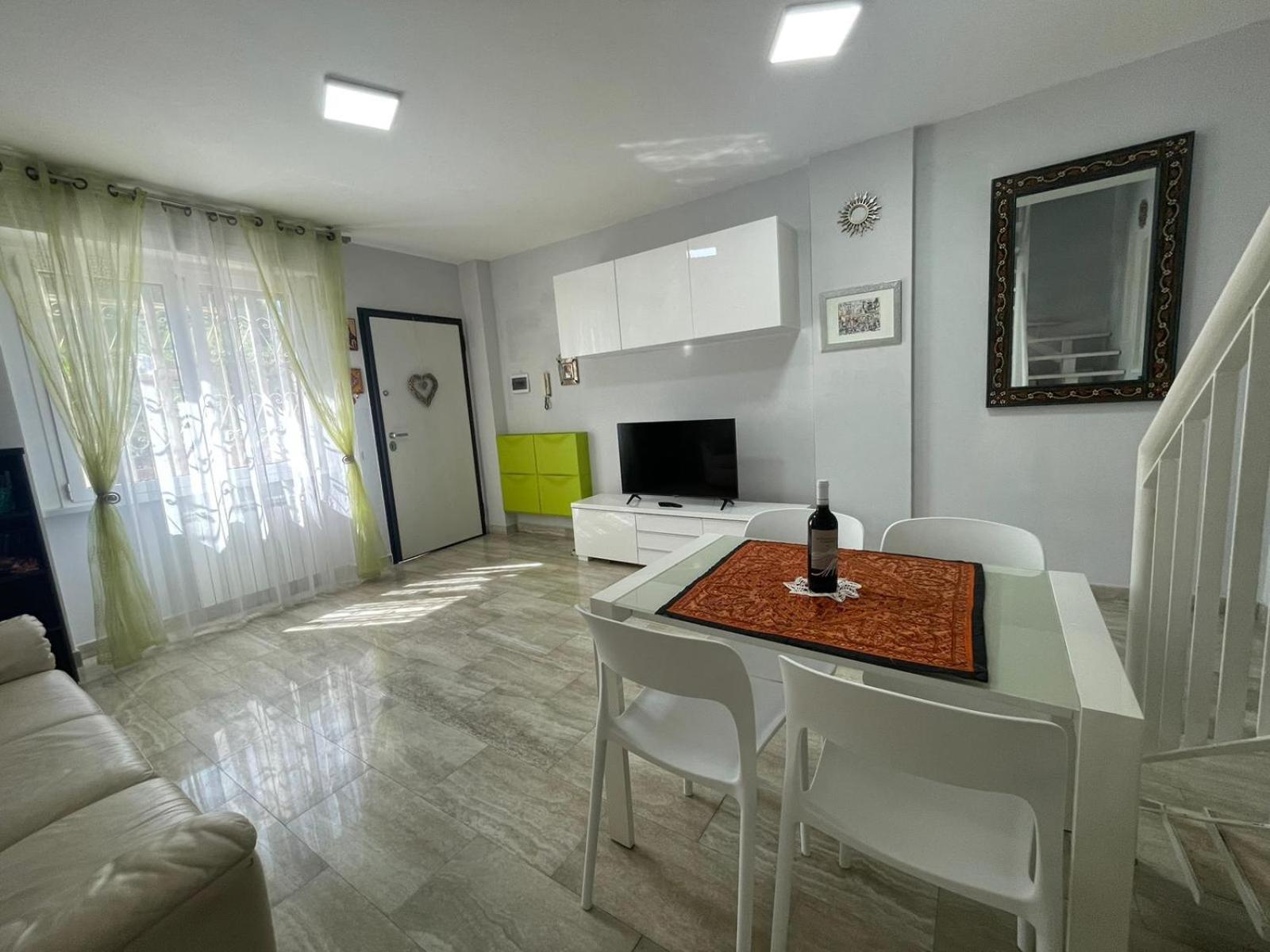 Intero Appartamento Con Giardino E Parcheggio Rom Exterior foto